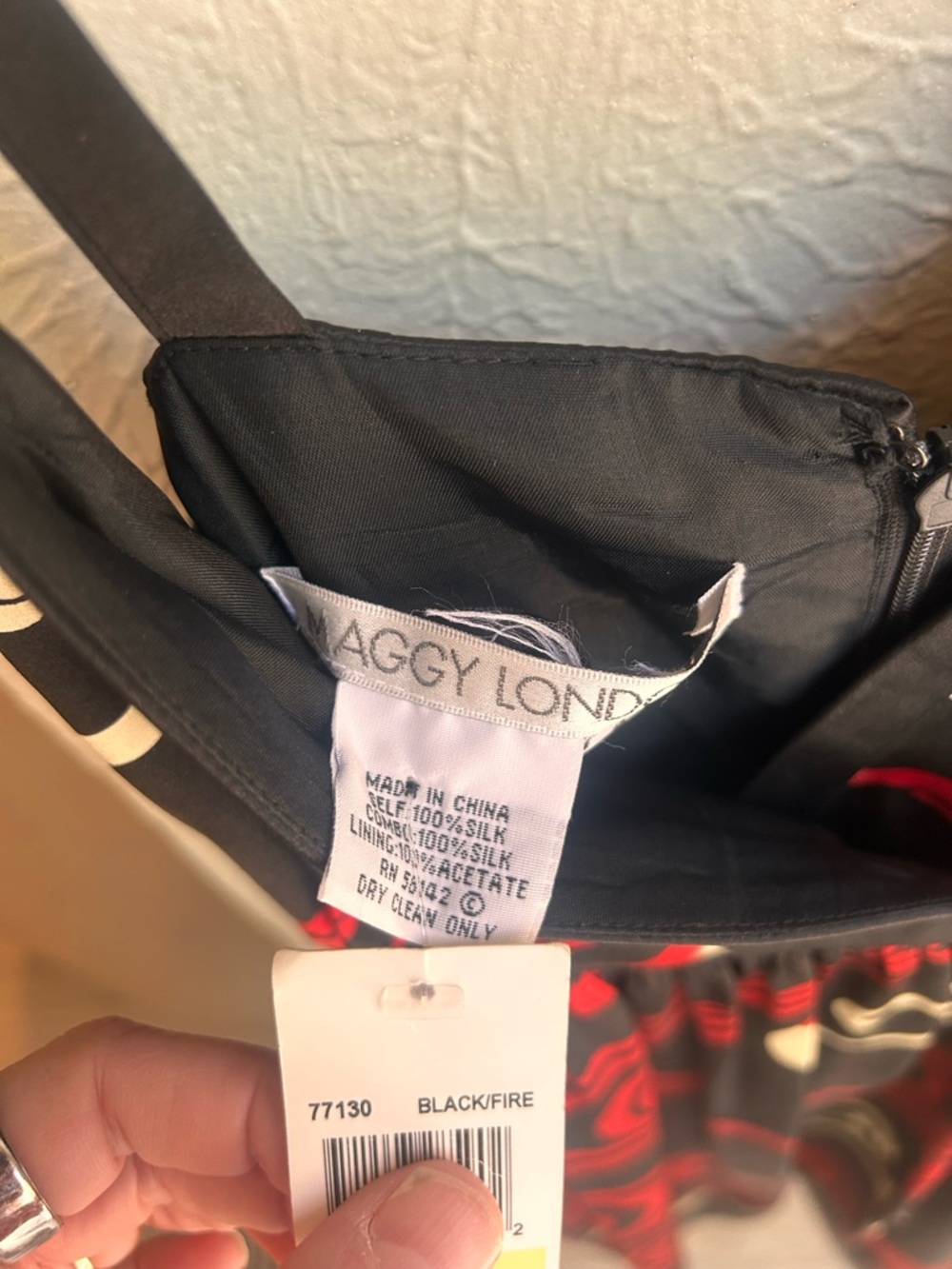 Maggy London black and red silk charmeuse babydoll dress Size 4 - Picture 7 of 12